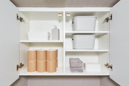 トイレ内吊戸棚